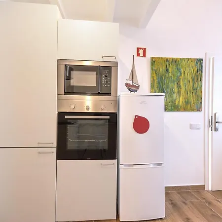 Apartment Yellow Barqueta *