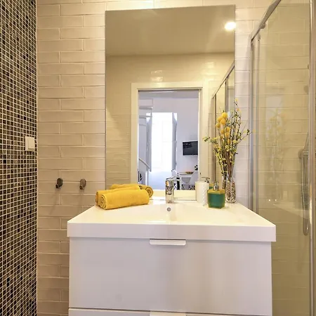 Yellow Barqueta 아파트 *