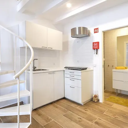 아파트 Yellow Barqueta